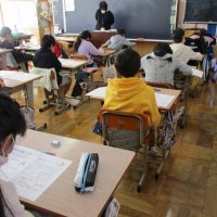 楽しい冬休みを（４年学活）