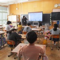 依存症になるのを防ぐには（３年学活）