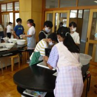 １学期の様子　夏を快適に（６年家庭科）