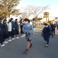 小中連携あいさつ運動１日目（２月１日）