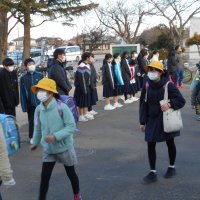 小中連携あいさつ運動２日目（２月２日）