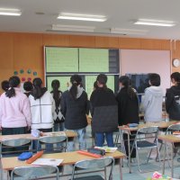 卒業式の練習を（６年音楽）